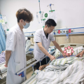 “立刻手術(shù)！” 隨州市中心醫(yī)院多學(xué)科協(xié)作為85歲老人搶回生機