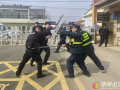 萬福店農(nóng)場中心學(xué)校聯(lián)合隨縣快反分隊(duì)進(jìn)校園開展反恐防暴演練