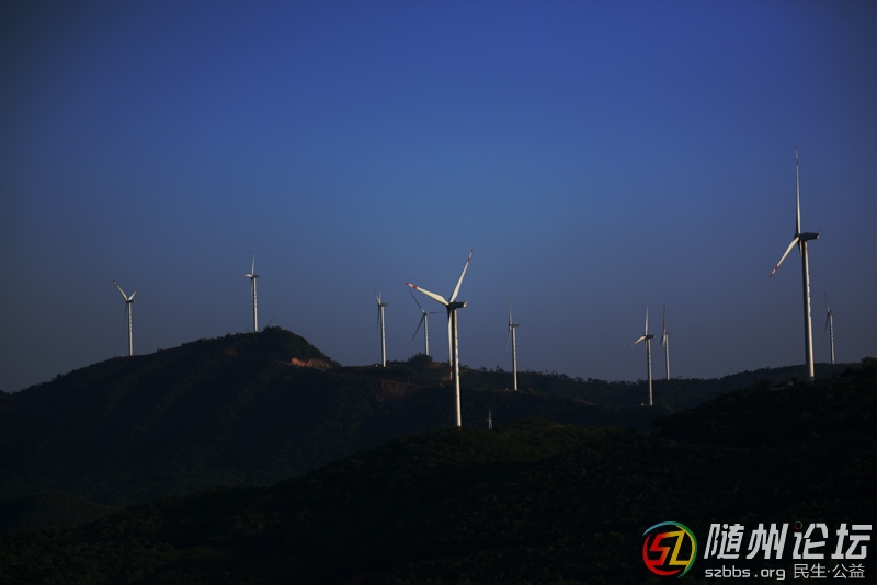洪山界山?jīng)_風電2作者：韓鐵流.jpg